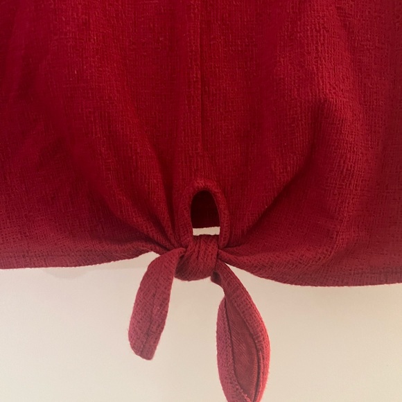 Old Navy Red V-Neck Tie-Front Top - Picture 2 of 5